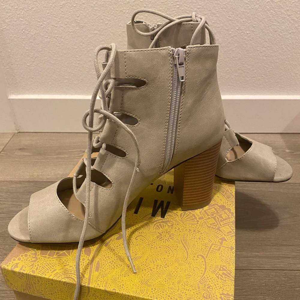 Mix No. 6 Patty Lace Up Heels - Picture 5 of 6